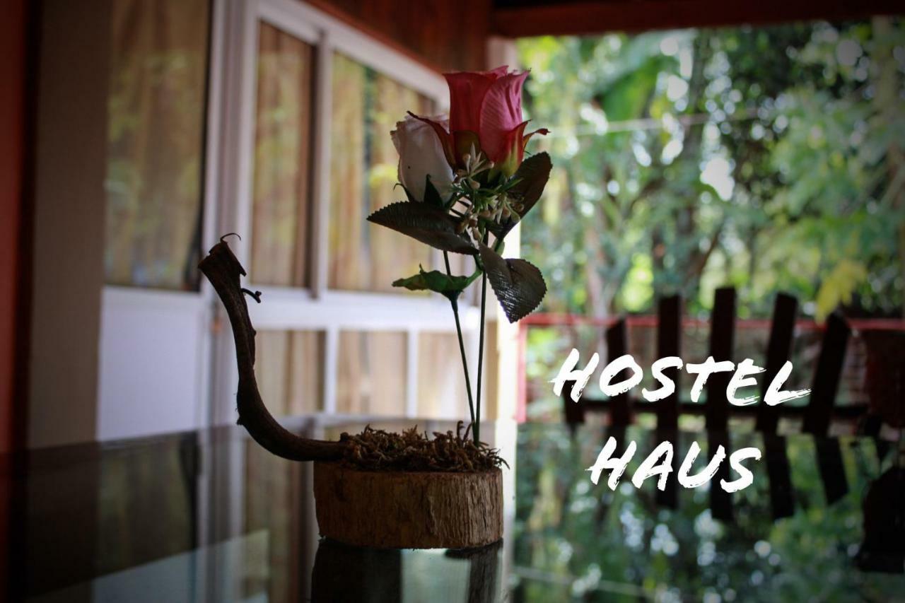Hostel Haus Puerto Iguazú Extérieur photo